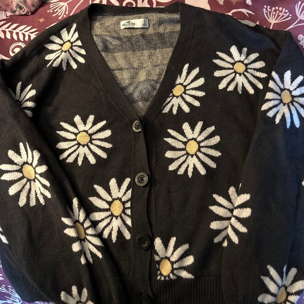Hollister Daisy Cardigan